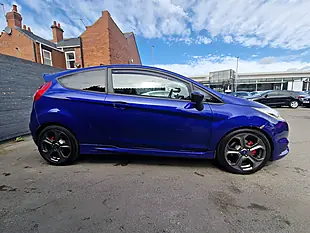 Used 2013 Ford Fiesta ST-2 Blue - Interior and Exterior details 7