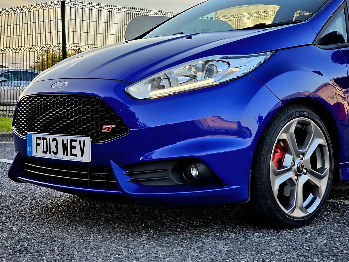 Used 2013 Ford Fiesta ST-2 Spirit Blue - Interior and Exterior details 16