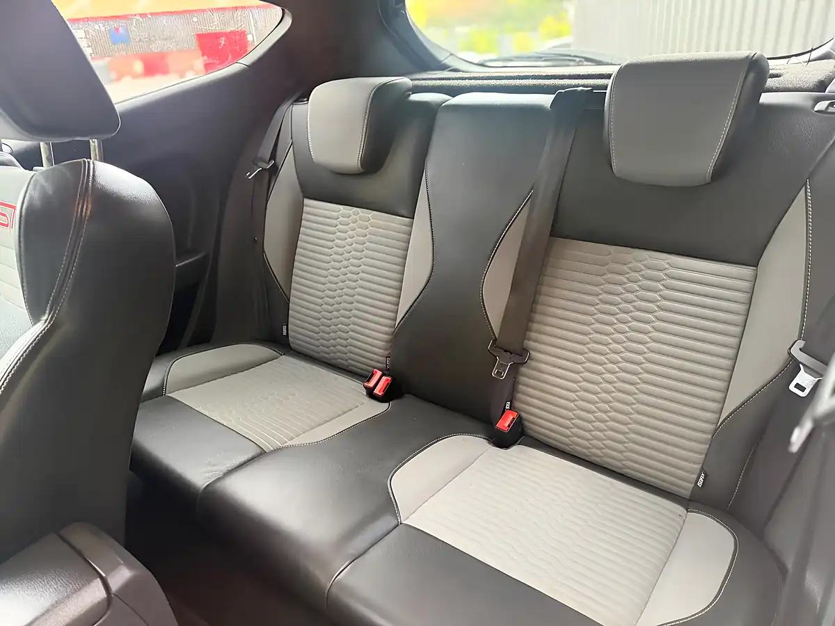 Used 2013 Ford Fiesta ST-2 White - Interior and Exterior details 9
