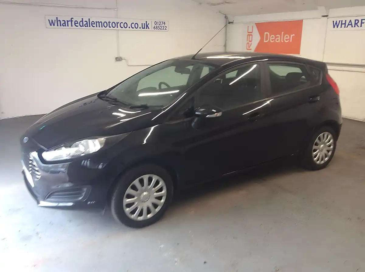 Used 2013 Ford Fiesta Style Black - Front View