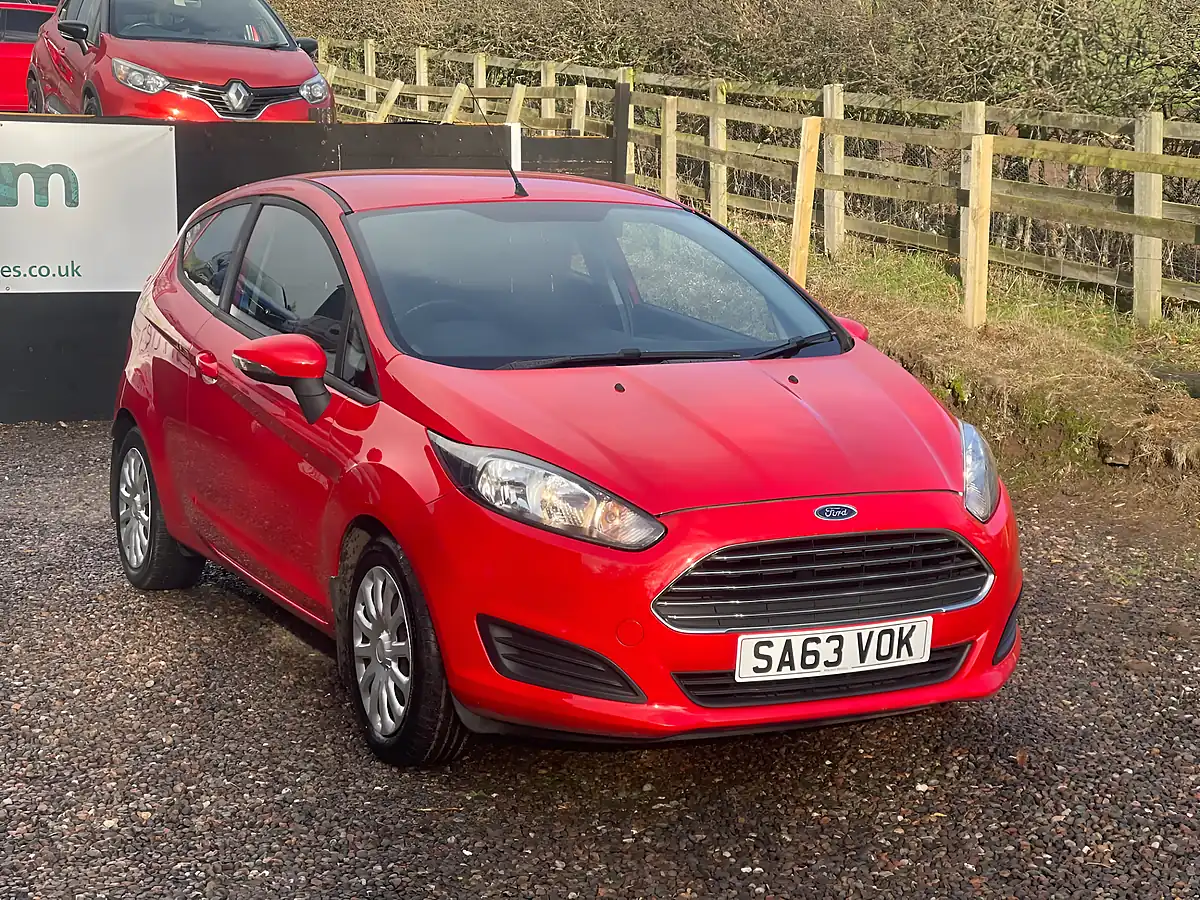 Used 2013 Ford Fiesta Style Red - Interior and Exterior details 3