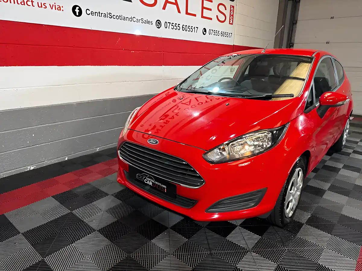 Used 2013 Ford Fiesta Style Red - Interior and Exterior details 16