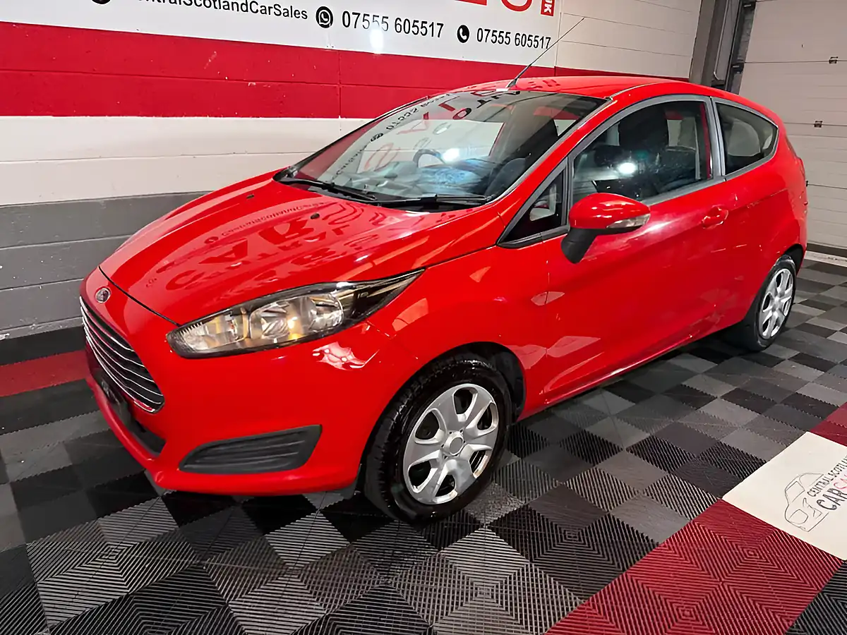 Used 2013 Ford Fiesta Style Red - Interior and Exterior details 7