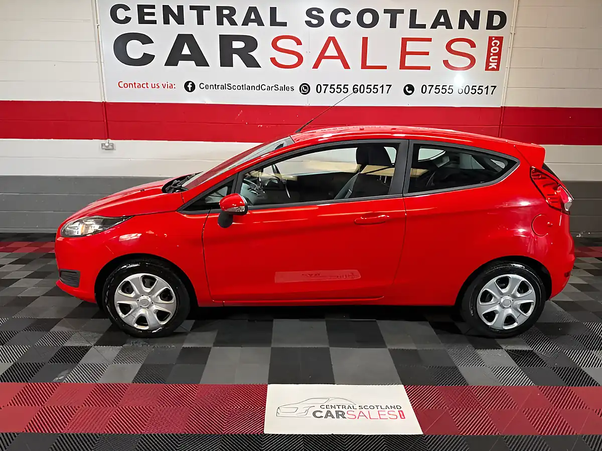 Used 2013 Ford Fiesta Style Red - Interior and Exterior details 9