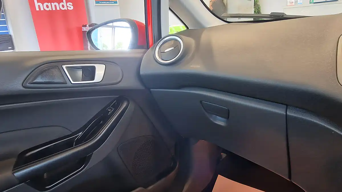Used 2013 Ford Fiesta Style Red - Interior and Exterior details 12