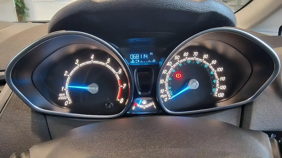 Used 2013 Ford Fiesta Style Red - Interior and Exterior details 13