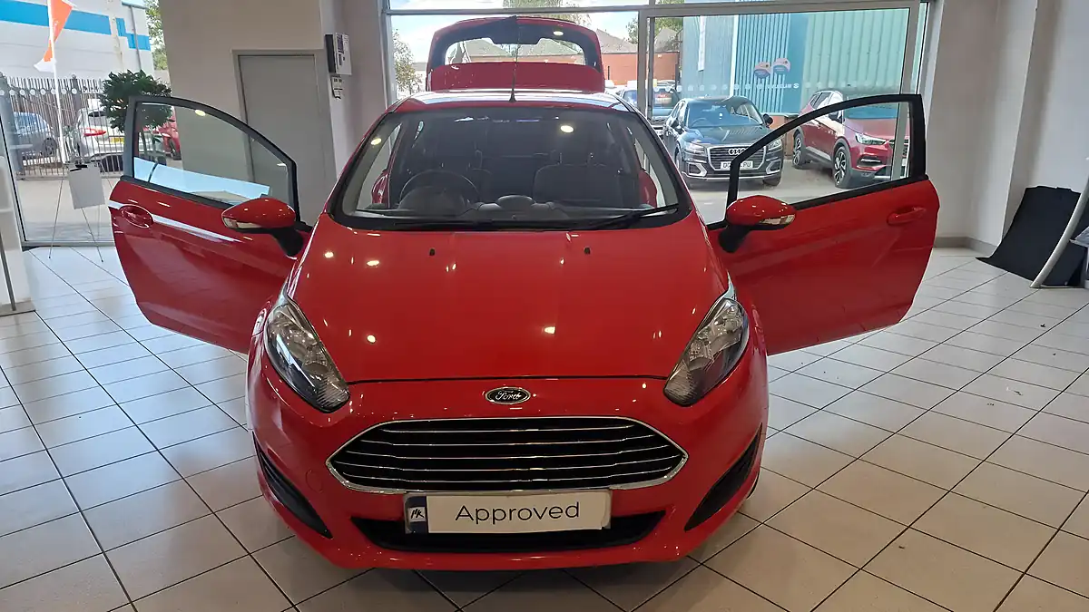 Used 2013 Ford Fiesta Style Red - Interior and Exterior details 2