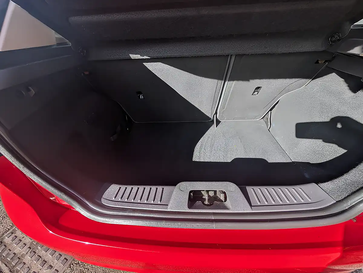 Used 2013 Ford Fiesta Style Red - Interior and Exterior details 15