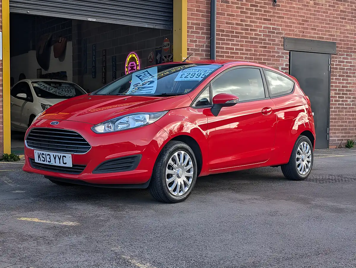 Used 2013 Ford Fiesta Style Red - Interior and Exterior details 2