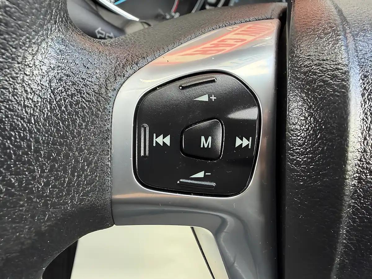 Used 2013 Ford Fiesta Style Red - Interior and Exterior details 16