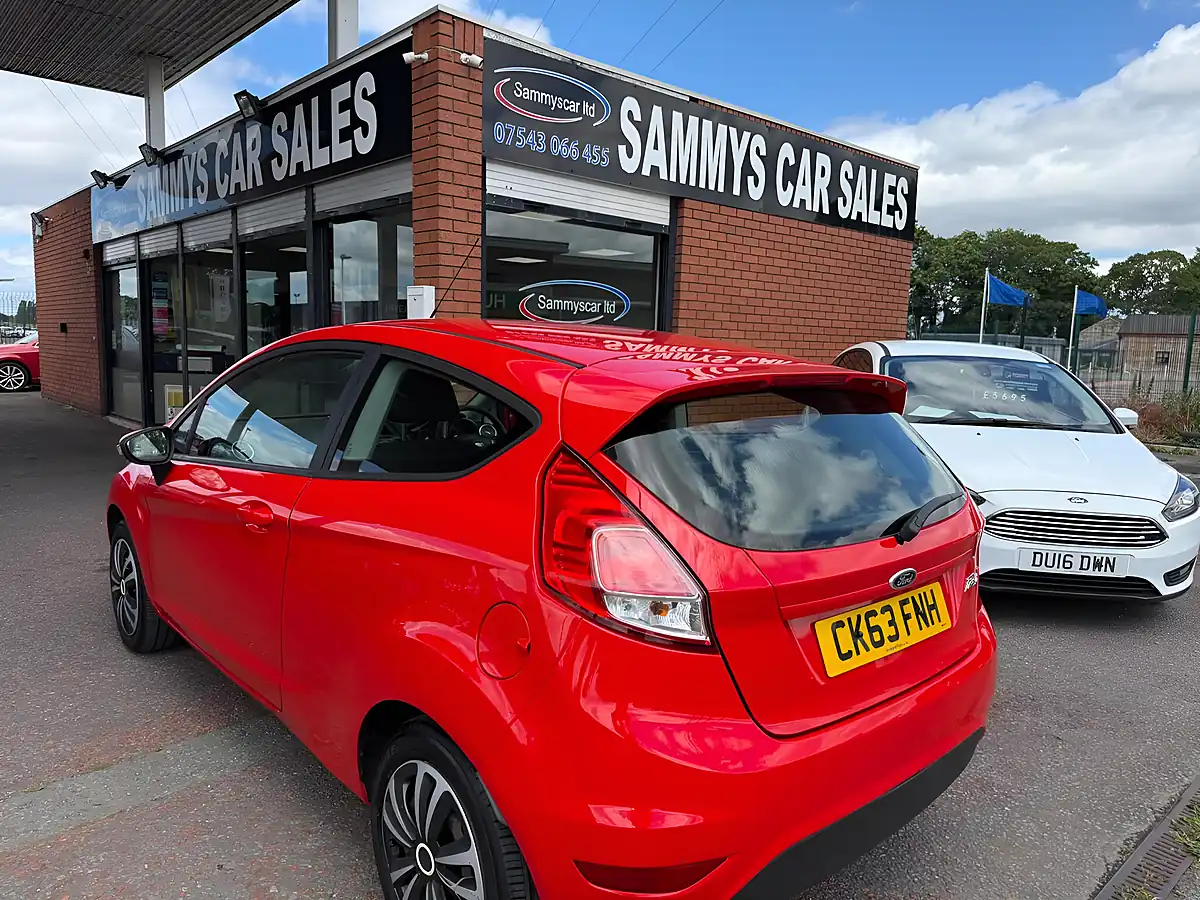 Used 2013 Ford Fiesta Style Red - Interior and Exterior details 5