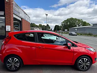Used 2013 Ford Fiesta Style Red - Interior and Exterior details 7