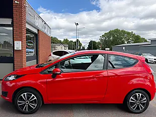 Used 2013 Ford Fiesta Style Red - Interior and Exterior details 8