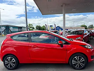 Used 2013 Ford Fiesta Style Red - Interior and Exterior details 9