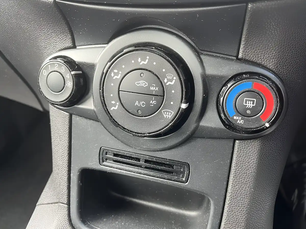 Used 2013 Ford Fiesta Style Silver - Interior and Exterior details 11