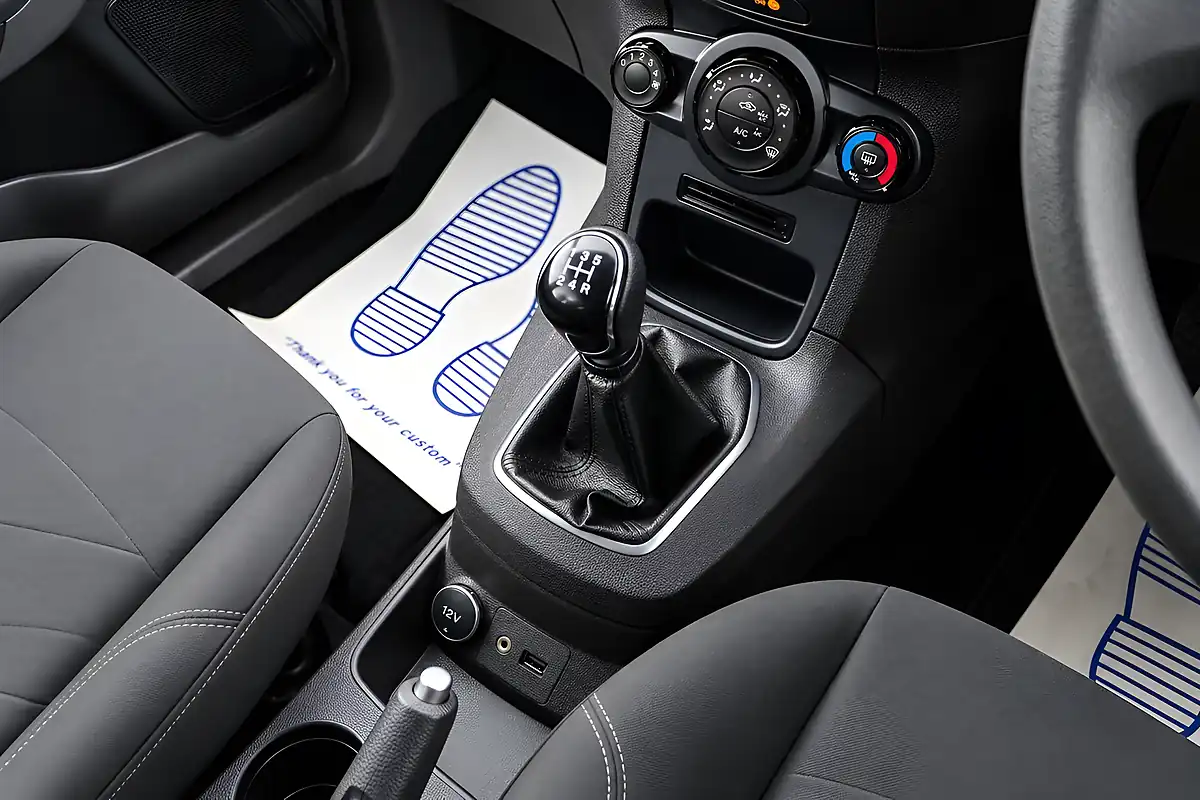 Used 2013 Ford Fiesta Style Silver - Interior and Exterior details 11