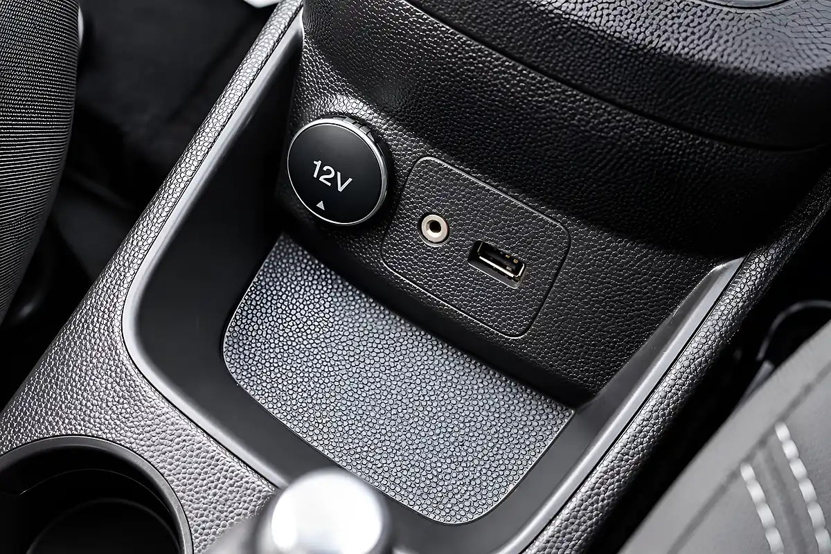 Used 2013 Ford Fiesta Style Silver - Interior and Exterior details 6