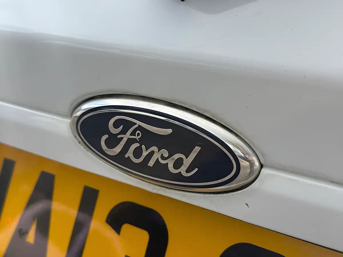 Used 2013 Ford Fiesta Style White - Interior and Exterior details 19