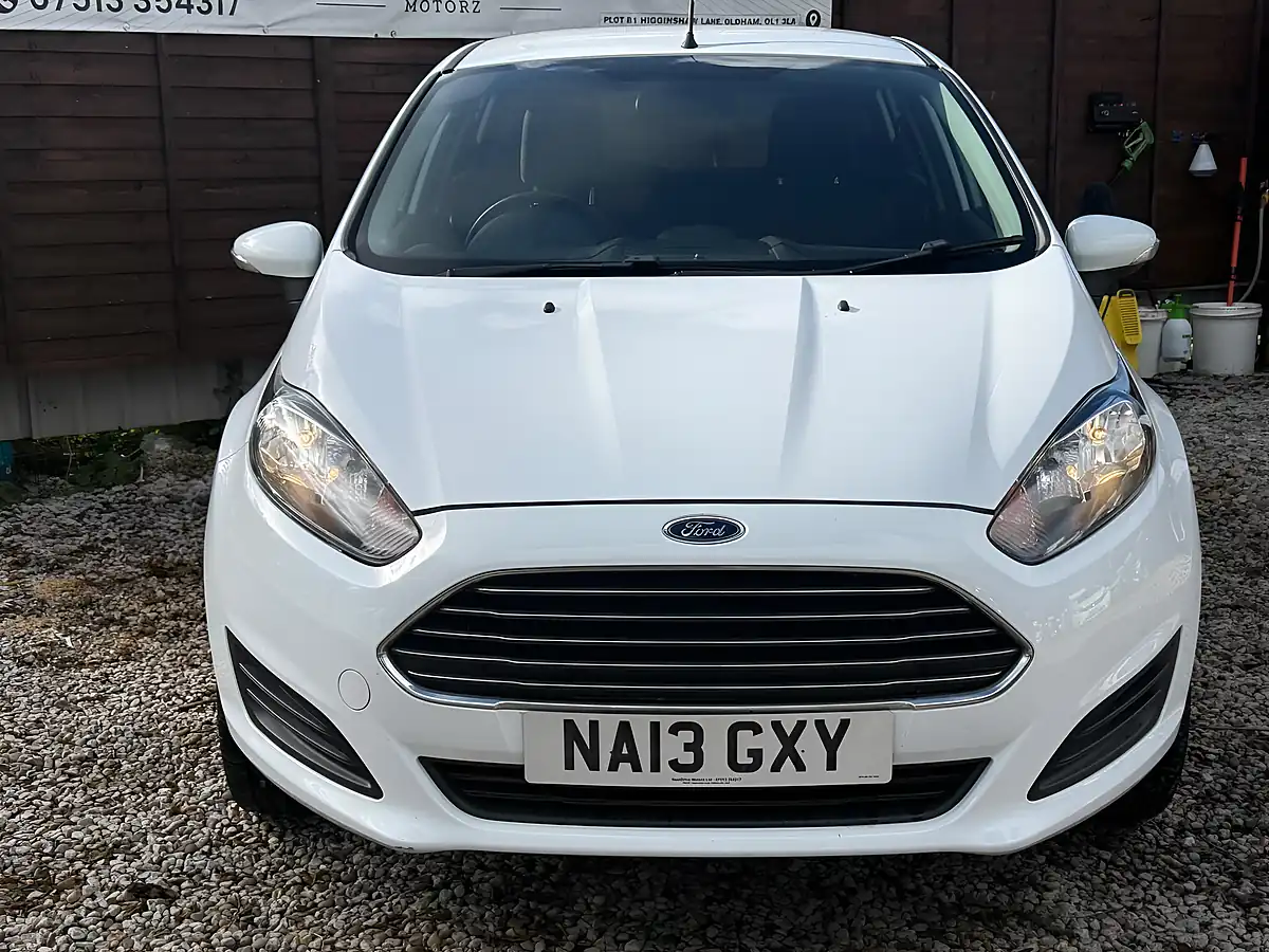 Used 2013 Ford Fiesta Style White - Interior and Exterior details 4