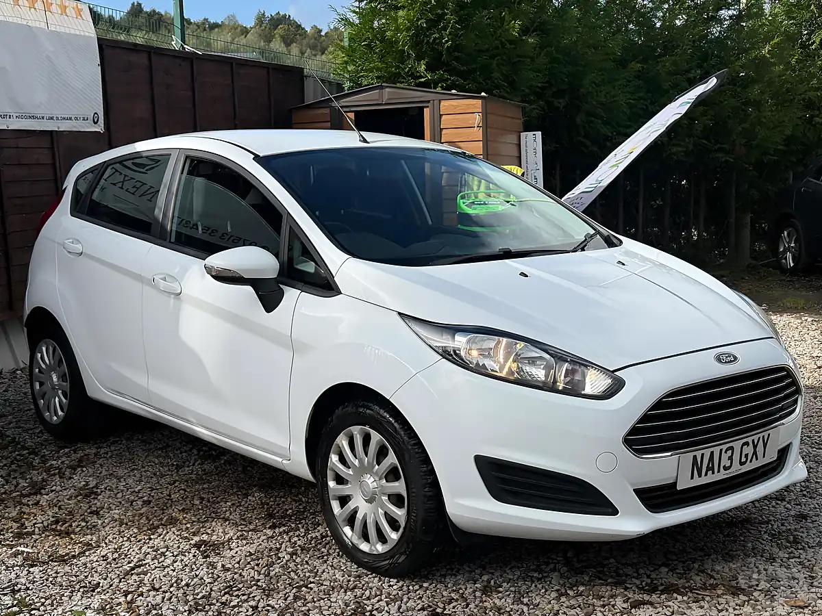 Used 2013 Ford Fiesta Style White - Interior and Exterior details 5