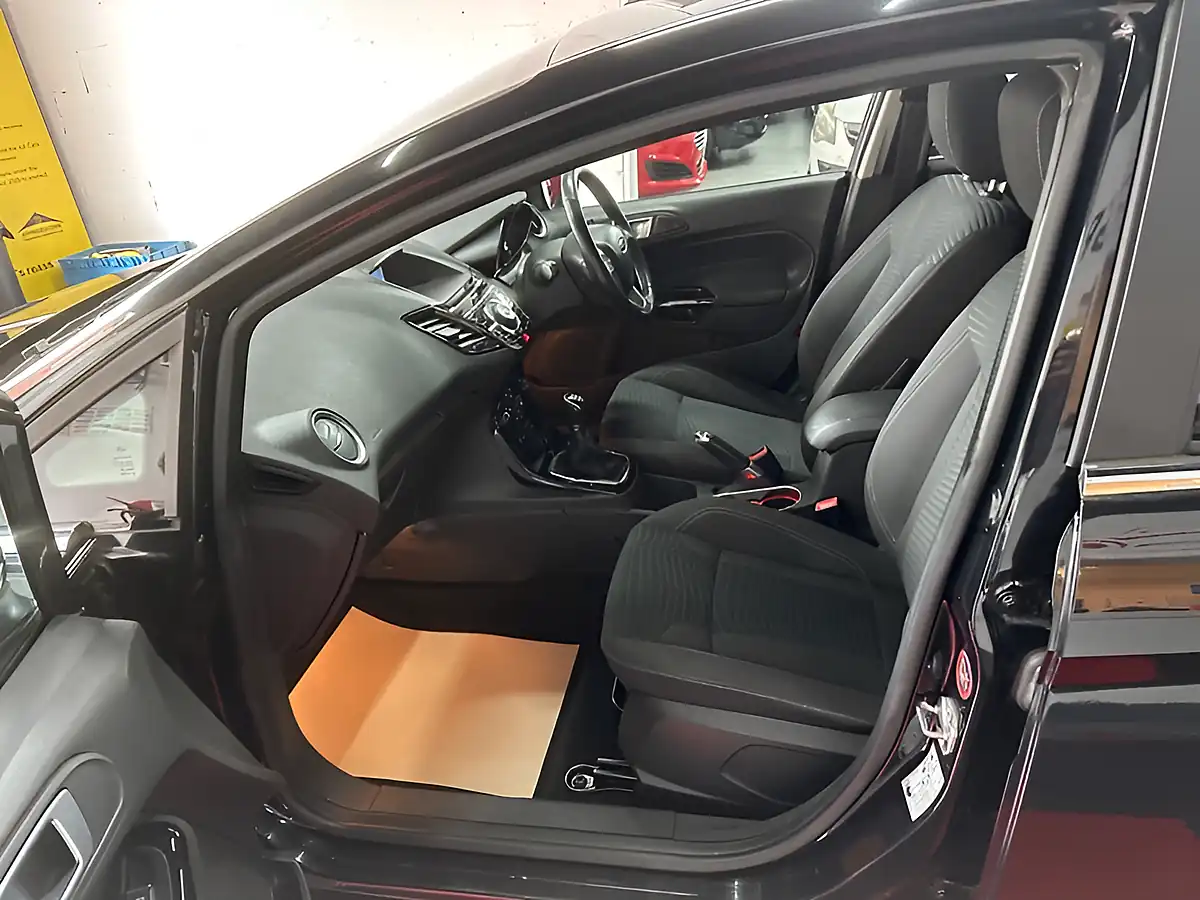 Used 2013 Ford Fiesta Titanium Black - Interior and Exterior details 14
