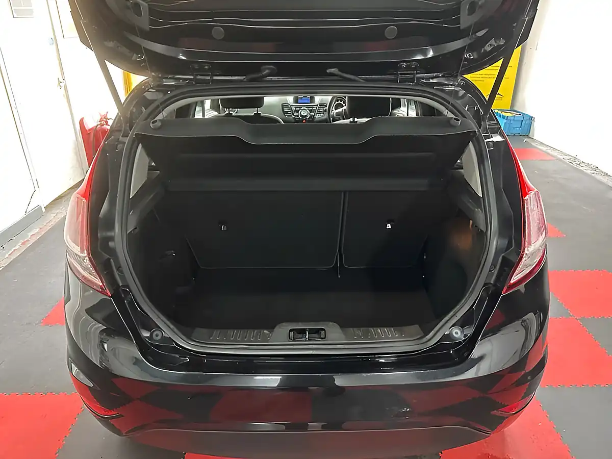 Used 2013 Ford Fiesta Titanium Black - Interior and Exterior details 20