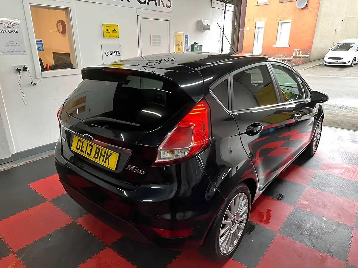Used 2013 Ford Fiesta Titanium Black - Interior and Exterior details 6