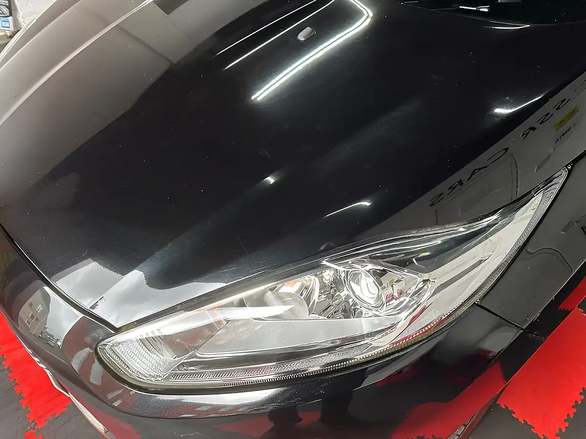 Used 2013 Ford Fiesta Titanium Black - Interior and Exterior details 8
