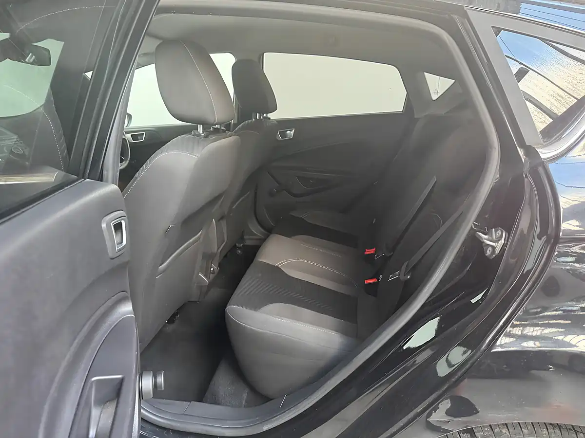 Used 2013 Ford Fiesta Titanium Black - Interior and Exterior details 10