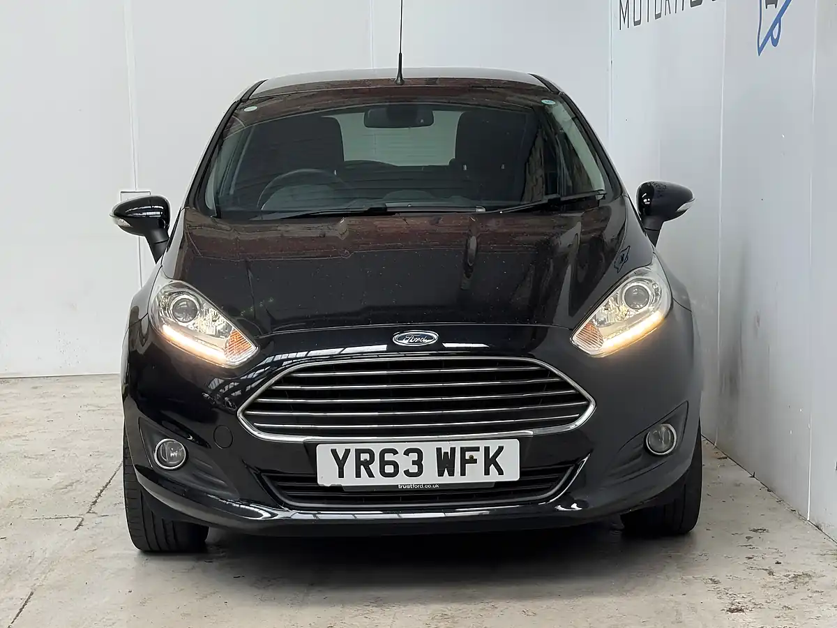 Used 2013 Ford Fiesta Titanium Black - Interior and Exterior details 2