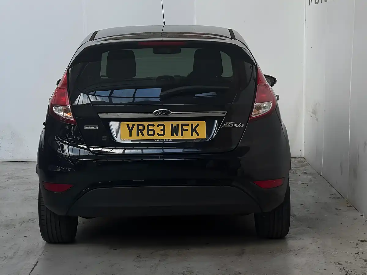 Used 2013 Ford Fiesta Titanium Black - Interior and Exterior details 5