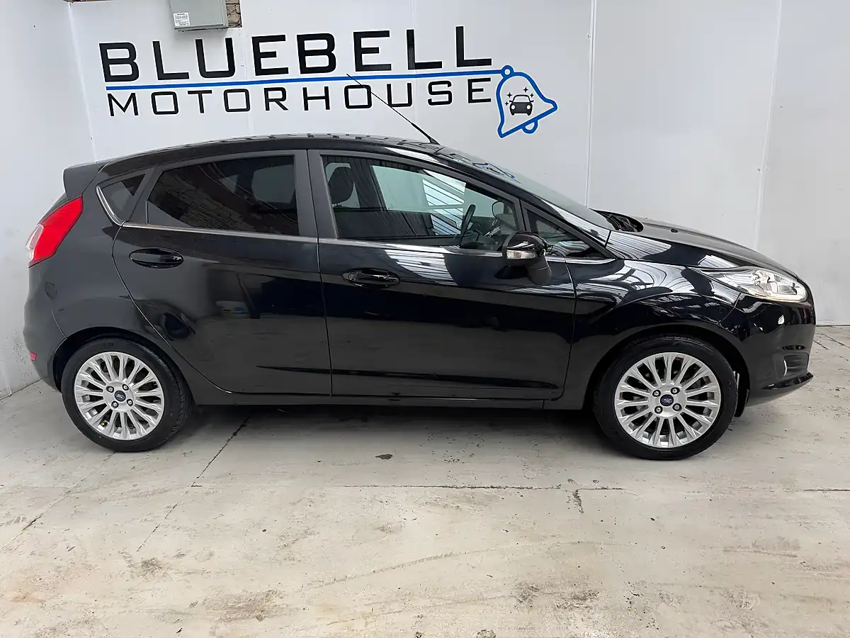 Used 2013 Ford Fiesta Titanium Black - Interior and Exterior details 8