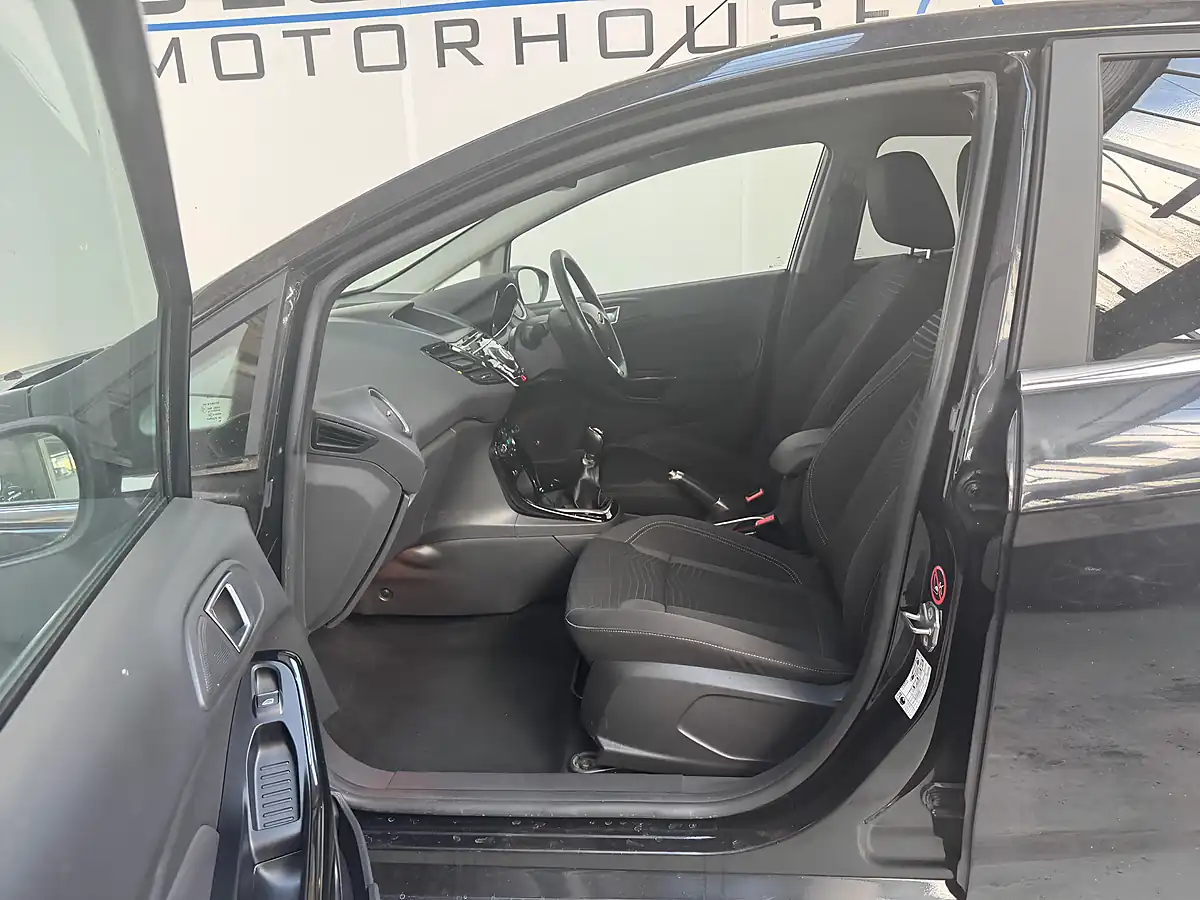 Used 2013 Ford Fiesta Titanium Black - Interior and Exterior details 9