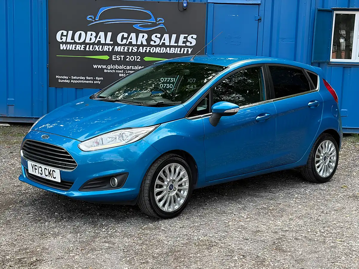 Used 2013 Ford Fiesta Titanium Blue - Interior and Exterior details 10