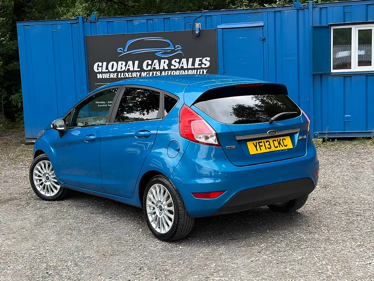 Used 2013 Ford Fiesta Titanium Blue - Interior and Exterior details 15
