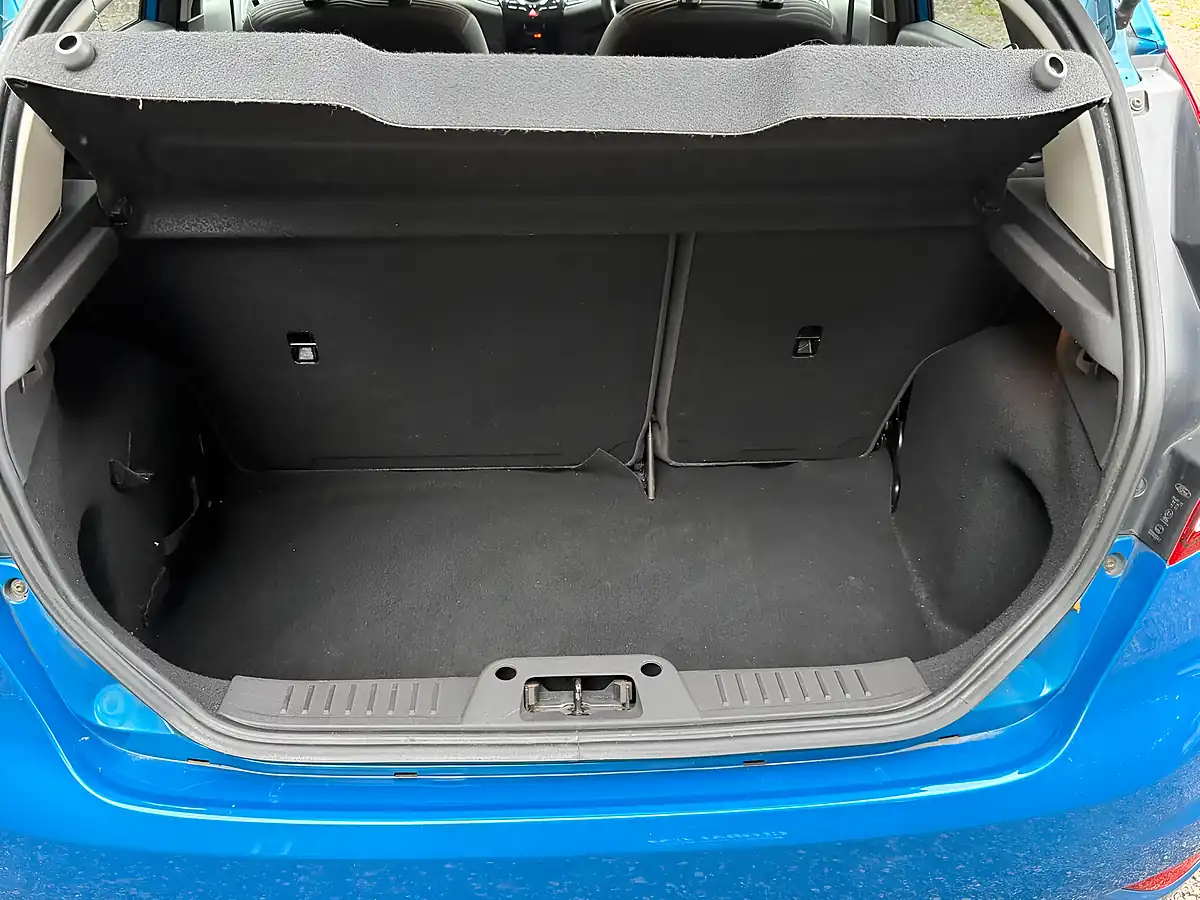 Used 2013 Ford Fiesta Titanium Blue - Interior and Exterior details 20
