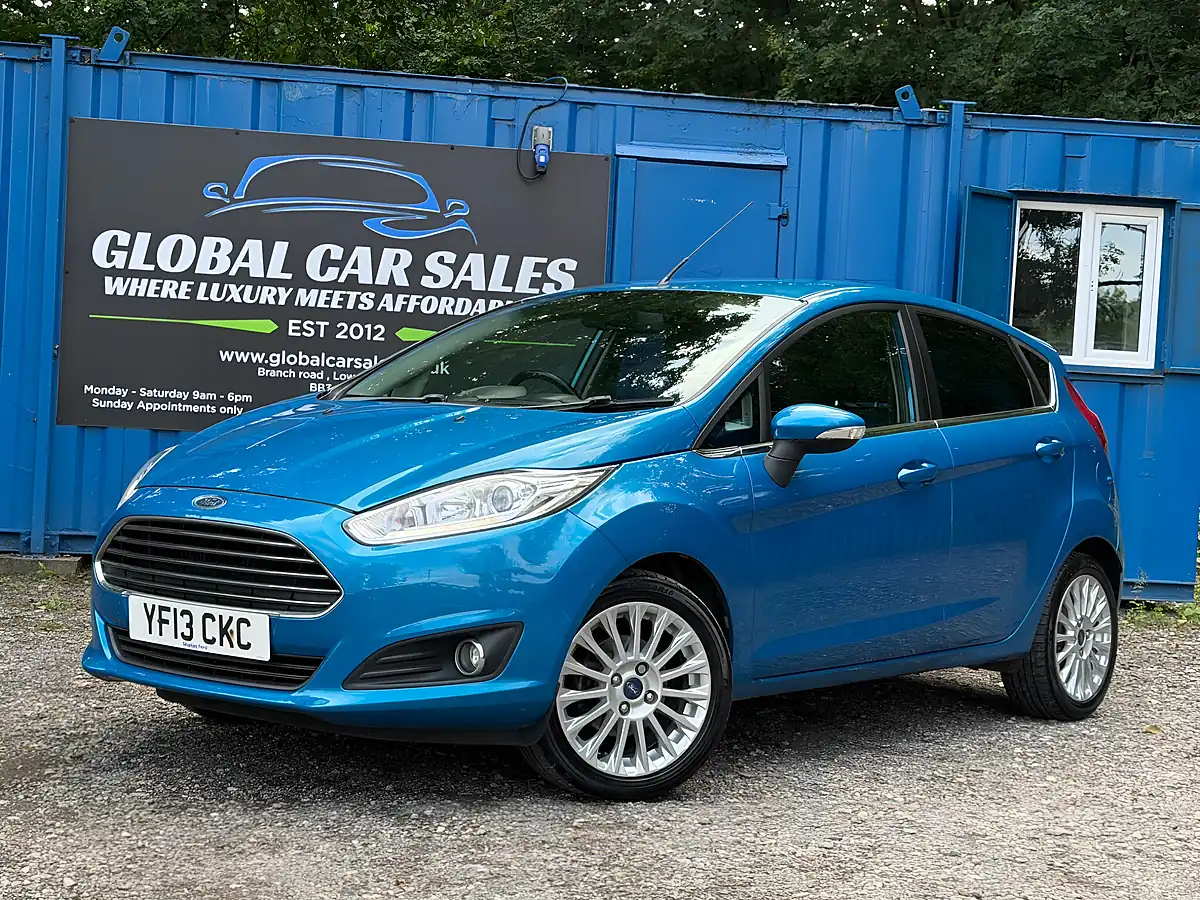 Used 2013 Ford Fiesta Titanium Blue - Interior and Exterior details 3