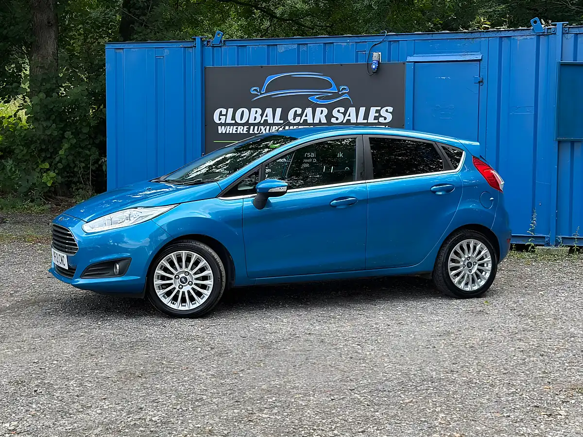 Used 2013 Ford Fiesta Titanium Blue - Interior and Exterior details 4