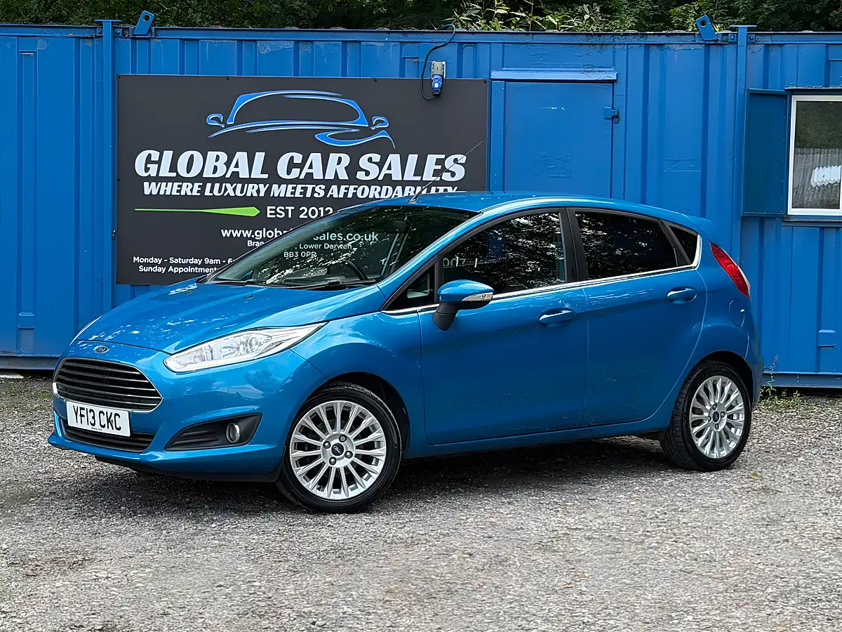 Used 2013 Ford Fiesta Titanium Blue - Interior and Exterior details 6