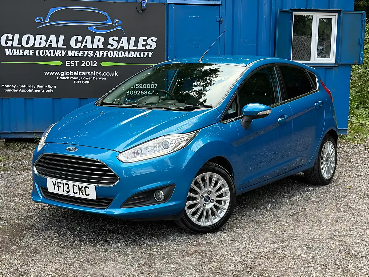 Used 2013 Ford Fiesta Titanium Blue - Interior and Exterior details 7
