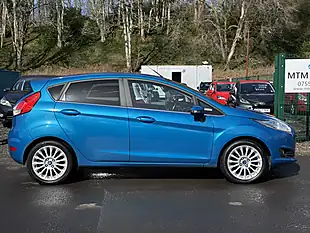 Used 2013 Ford Fiesta Titanium Blue - Interior and Exterior details 5
