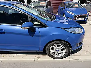Used 2013 Ford Fiesta Titanium Econetic Blue - Interior and Exterior details 10