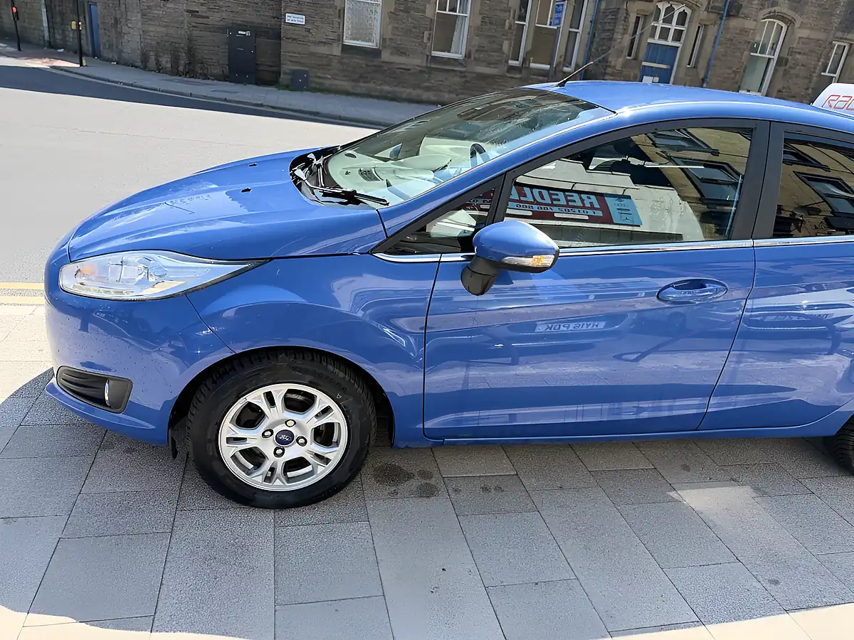 Used 2013 Ford Fiesta Titanium Econetic Blue - Interior and Exterior details 12