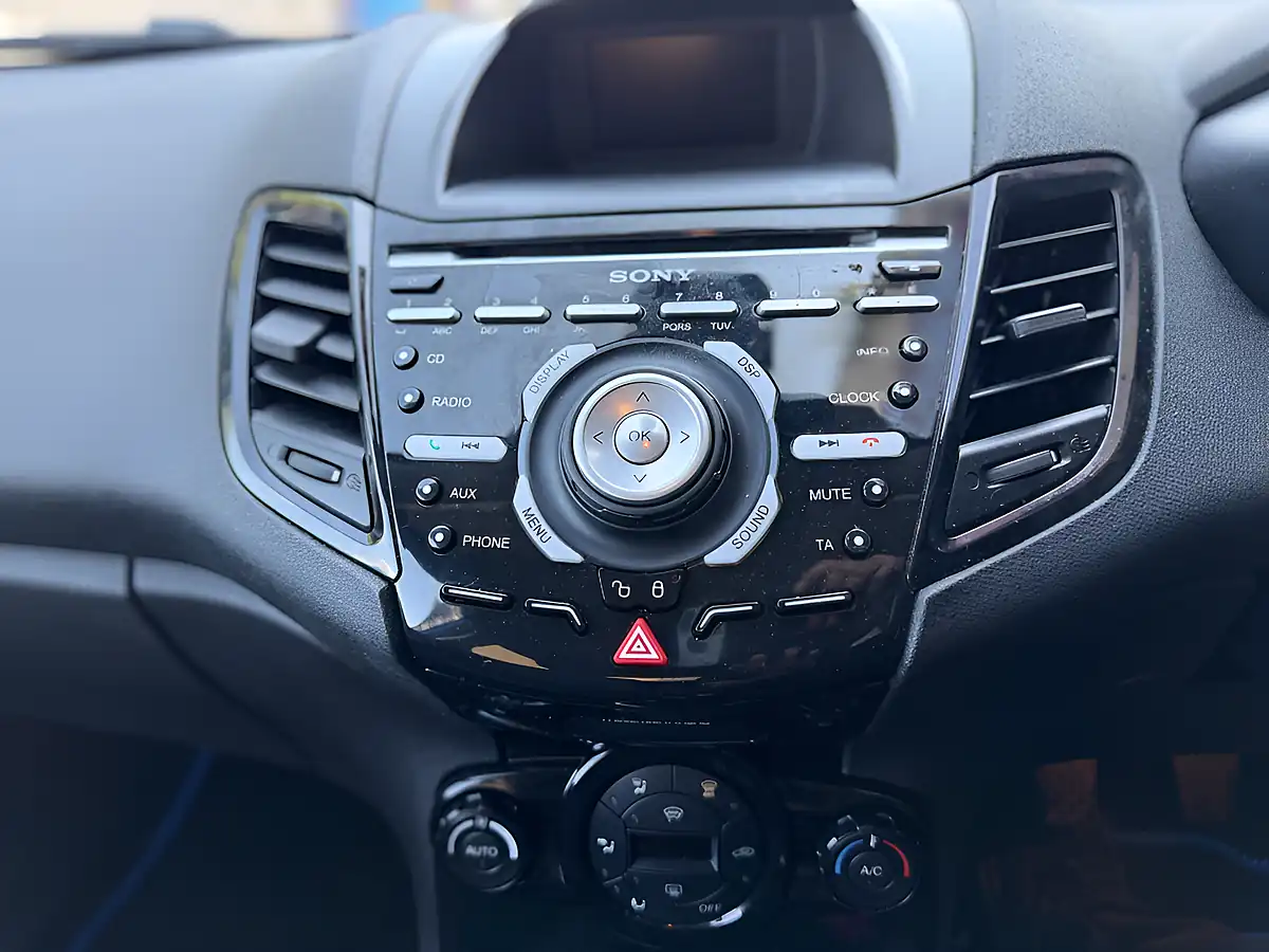 Used 2013 Ford Fiesta Titanium Econetic Blue - Interior and Exterior details 16