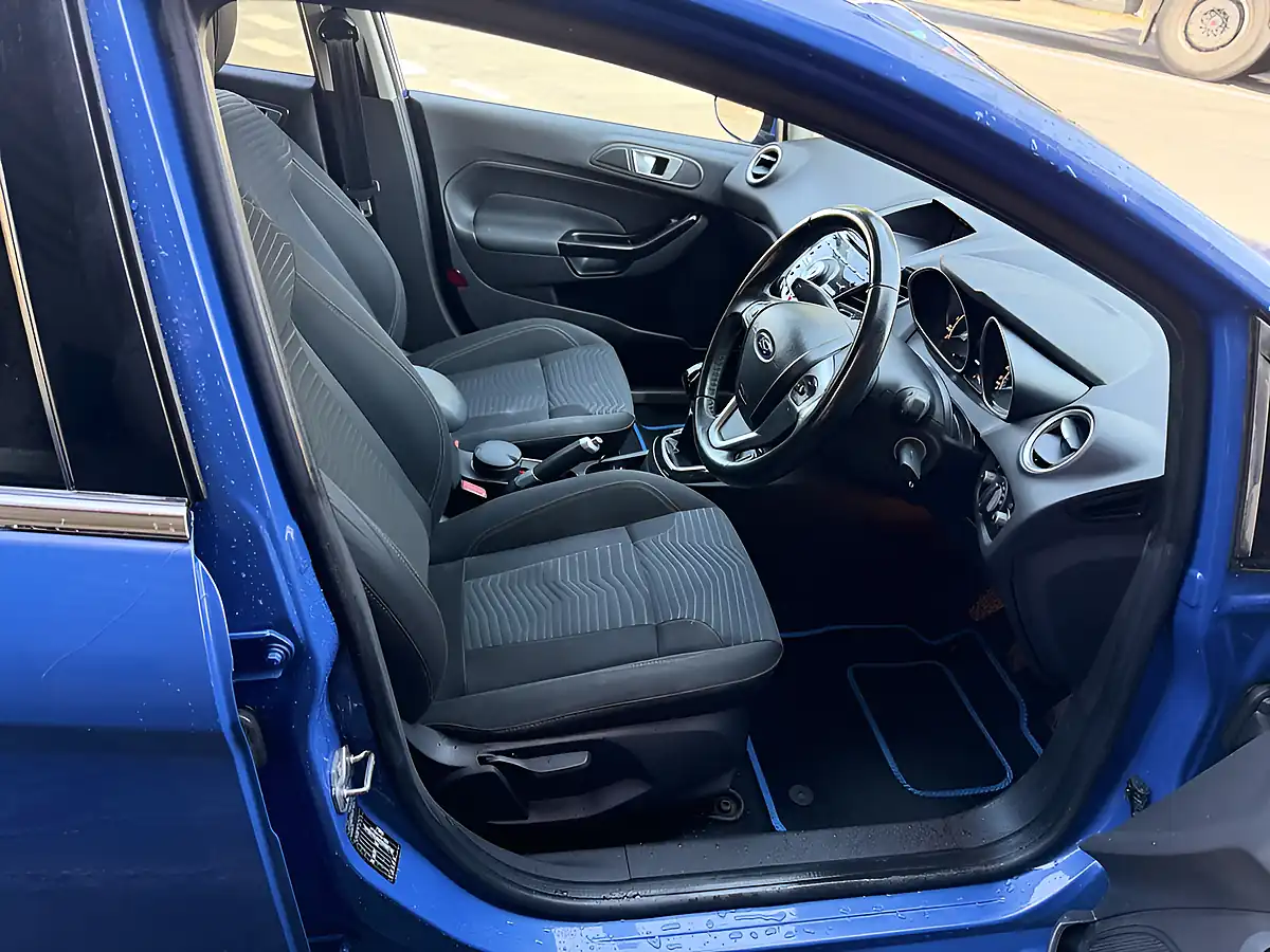 Used 2013 Ford Fiesta Titanium Econetic Blue - Interior and Exterior details 20