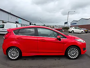 Used 2013 Ford Fiesta Titanium Red - Interior and Exterior details 4