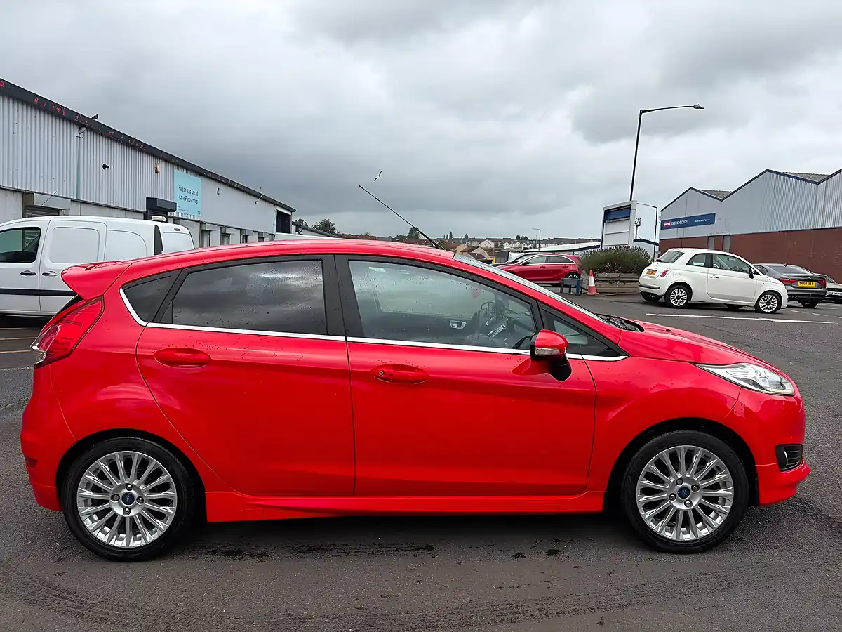 Used 2013 Ford Fiesta Titanium Red - Interior and Exterior details 4