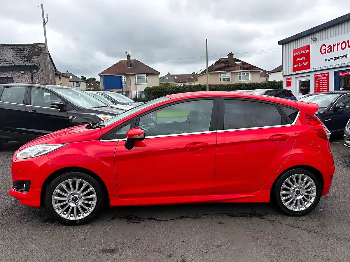 Used 2013 Ford Fiesta Titanium Red - Interior and Exterior details 5