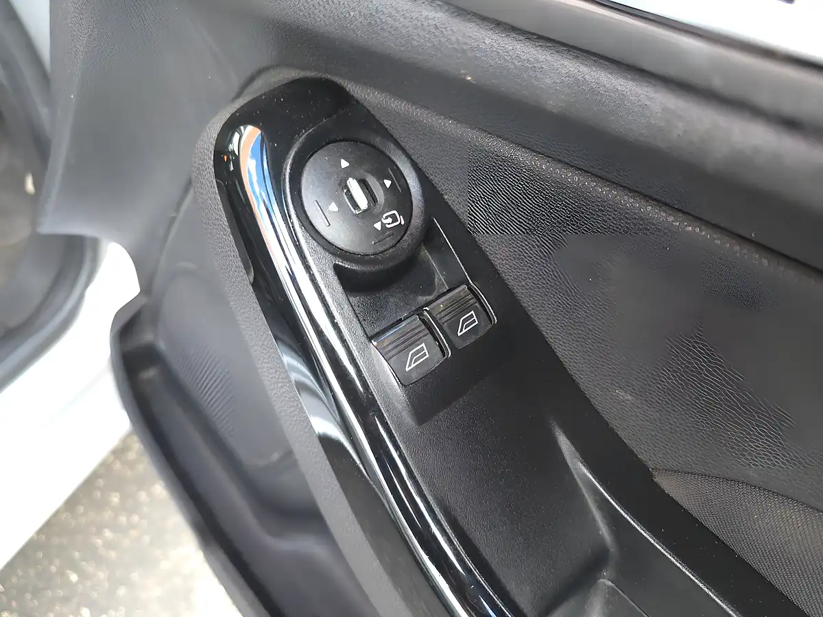 Used 2013 Ford Fiesta Titanium Silver - Interior and Exterior details 11