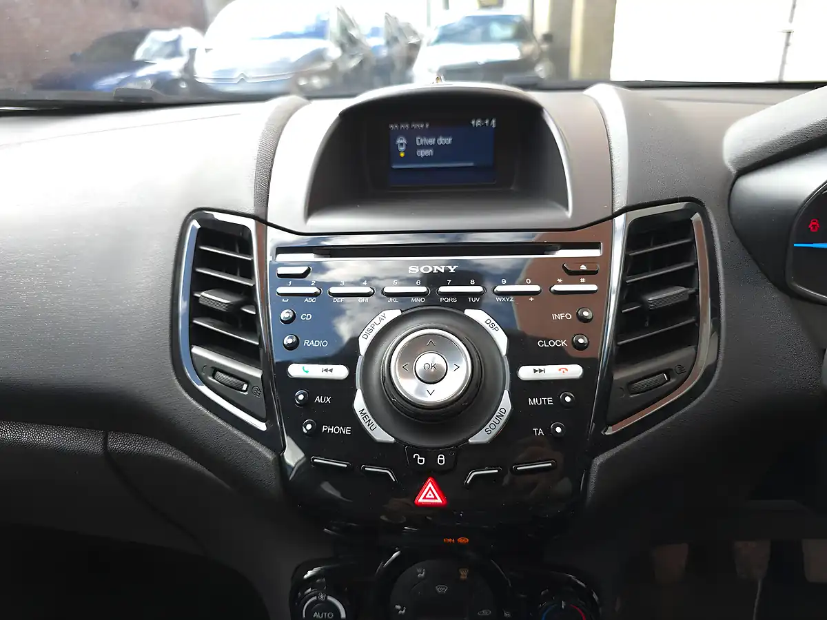 Used 2013 Ford Fiesta Titanium Silver - Interior and Exterior details 18